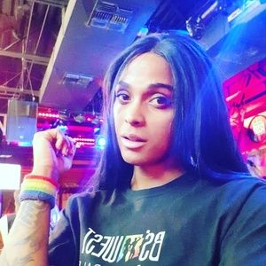 Meet your Posher, Stacey